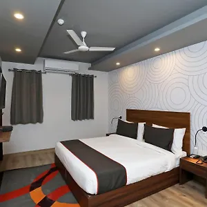 3* Hotel Collection O Moonlight