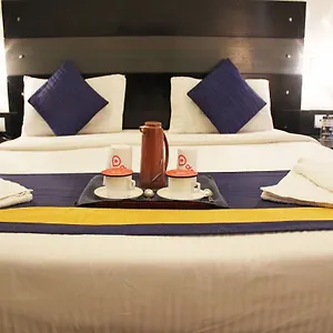 2* Hotel Oyo 605 Camria